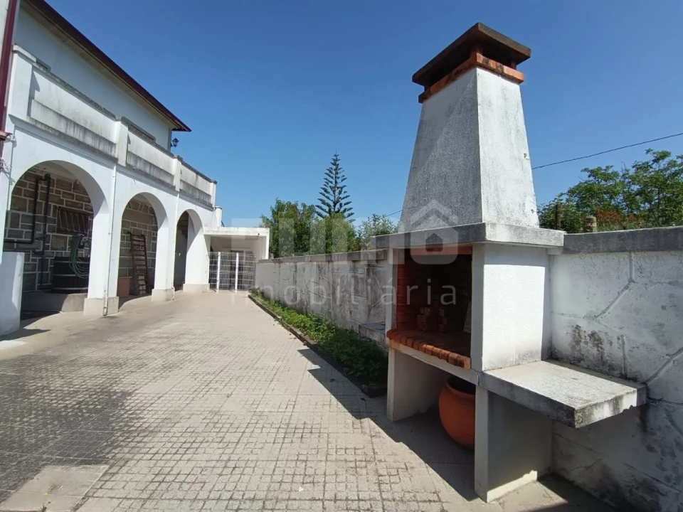 Moradia T6 para Venda em Mazarefes e Vila Fria Foto 4