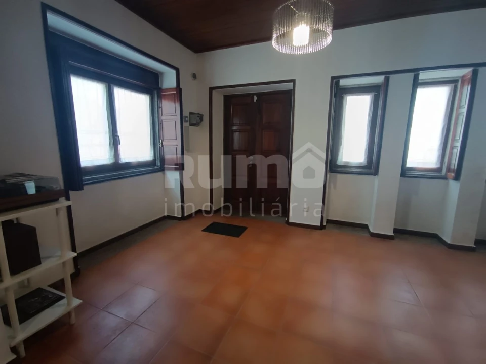 Moradia T6 para Venda em Mazarefes e Vila Fria Foto 8