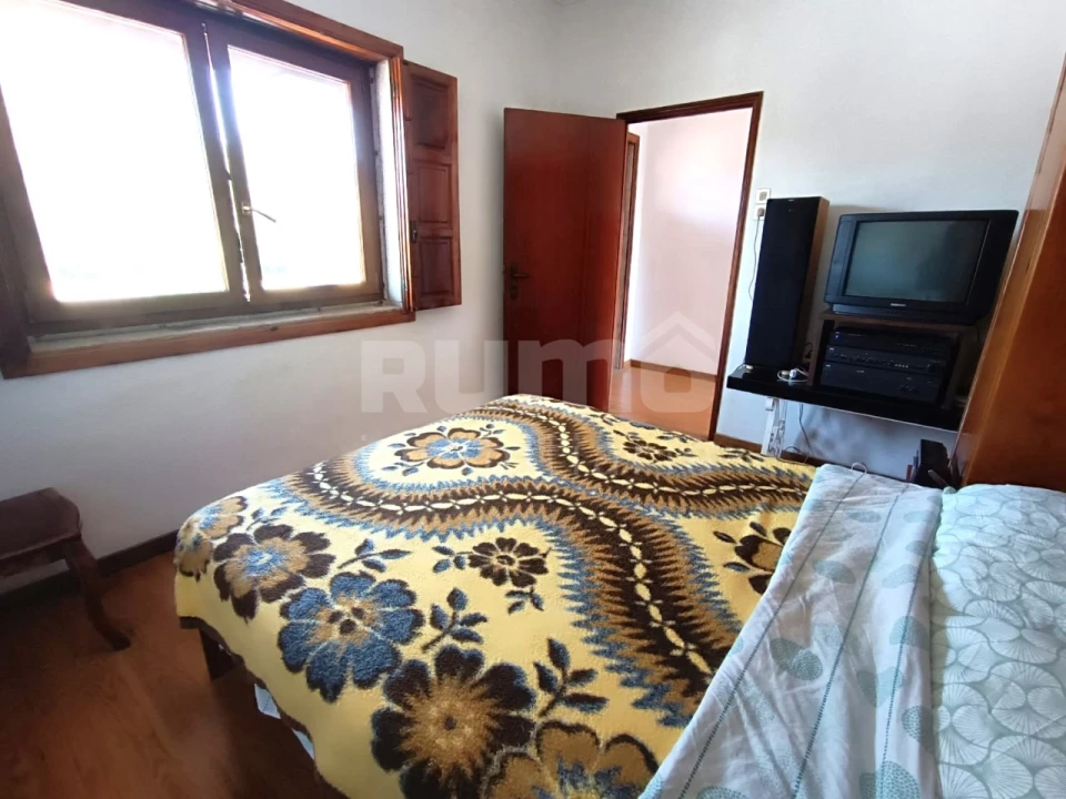 Moradia T6 para Venda em Mazarefes e Vila Fria Foto 11