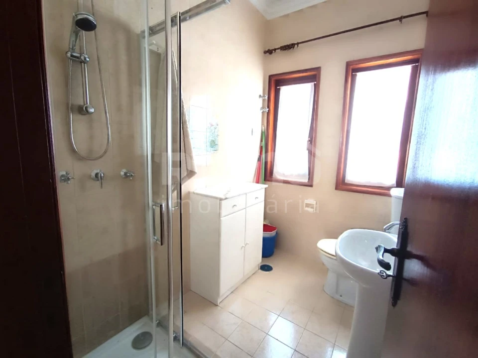 Moradia T6 para Venda em Mazarefes e Vila Fria Foto 17