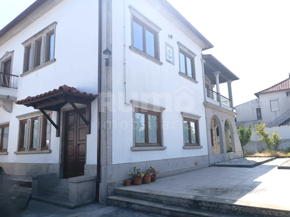 Moradia T6 para Venda em Mazarefes e Vila Fria Foto 23