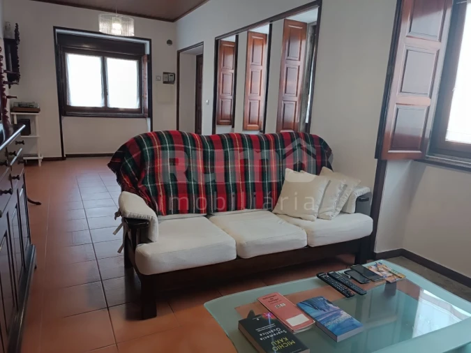 Moradia T6 para Venda em Mazarefes e Vila Fria Foto 5