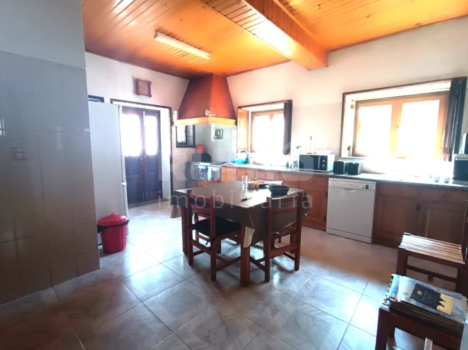 Moradia T6 para Venda em Mazarefes e Vila Fria Foto 9