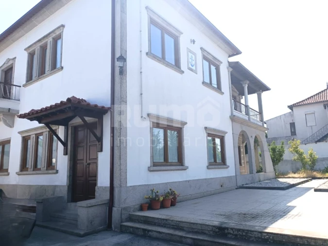 Moradia T6 para Venda em Mazarefes e Vila Fria Foto 23