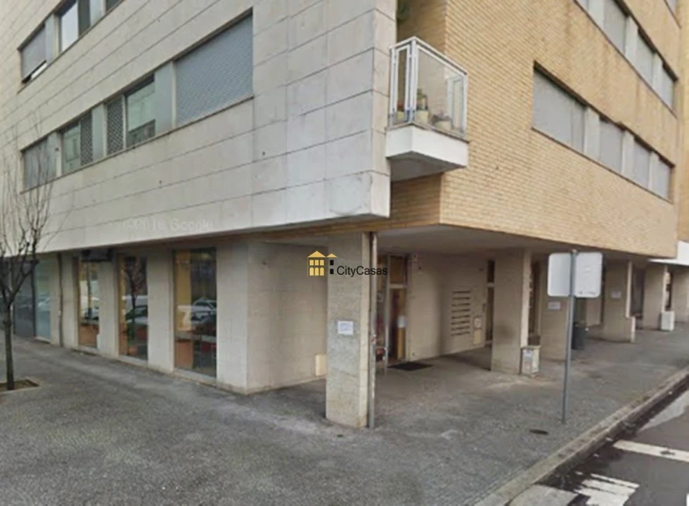 Loja para Venda em Pedrouços Foto 2