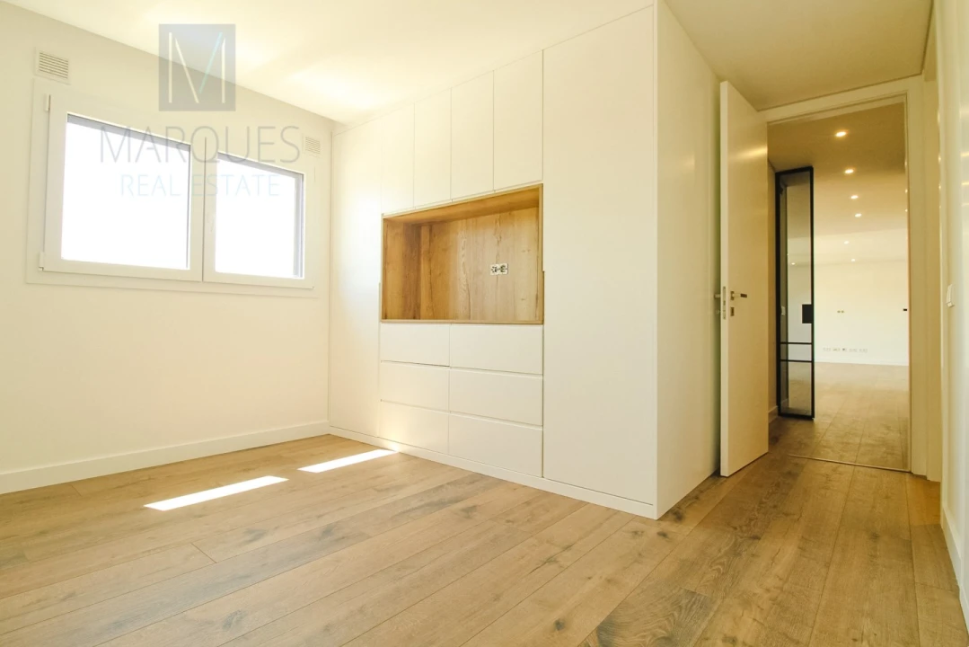 Apartamento T5 para Venda em Laranjeiro e Feijó Foto 11