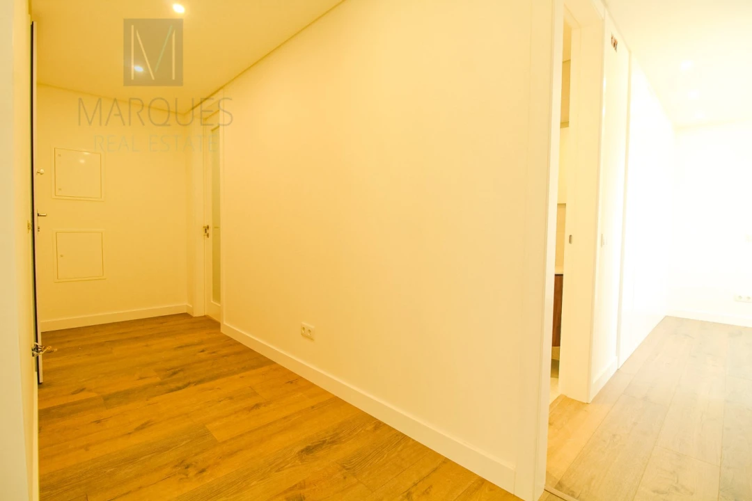 Apartamento T5 para Venda em Laranjeiro e Feijó Foto 12