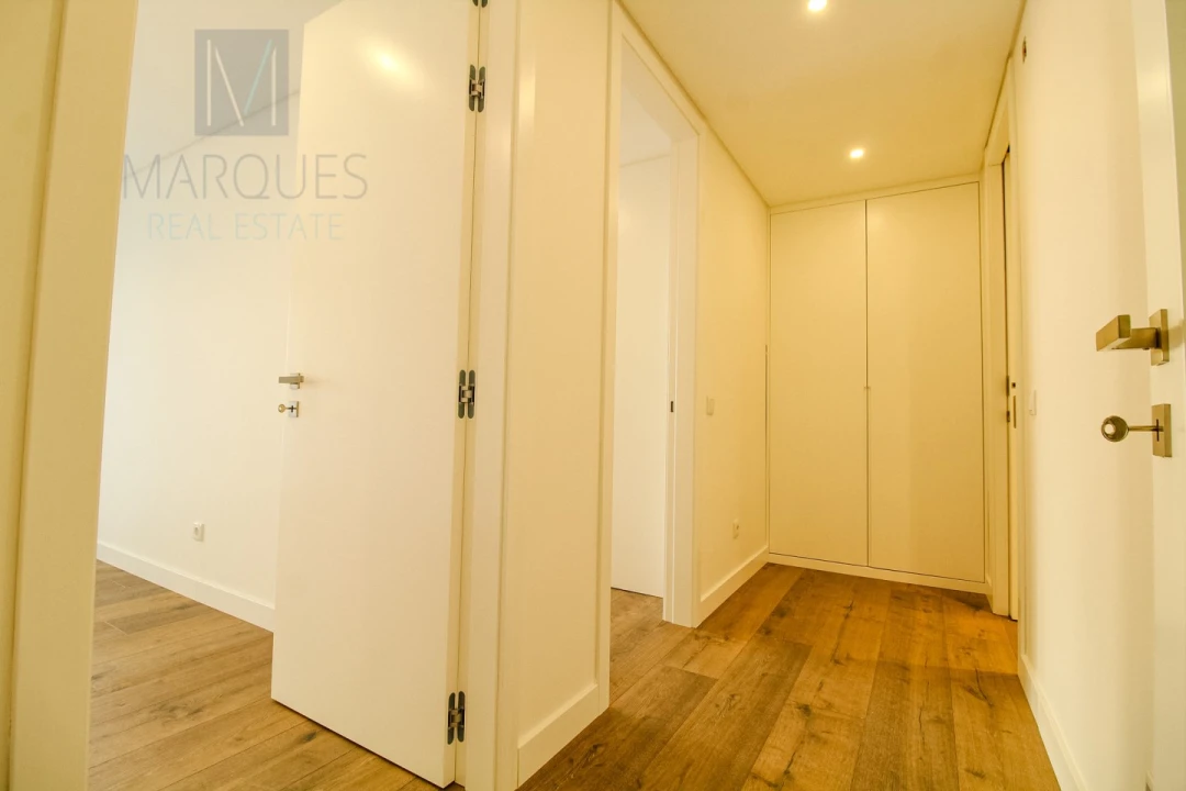 Apartamento T5 para Venda em Laranjeiro e Feijó Foto 13