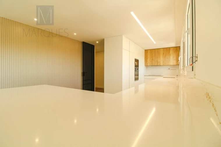 Apartamento T5 para Venda em Laranjeiro e Feijó Foto 3