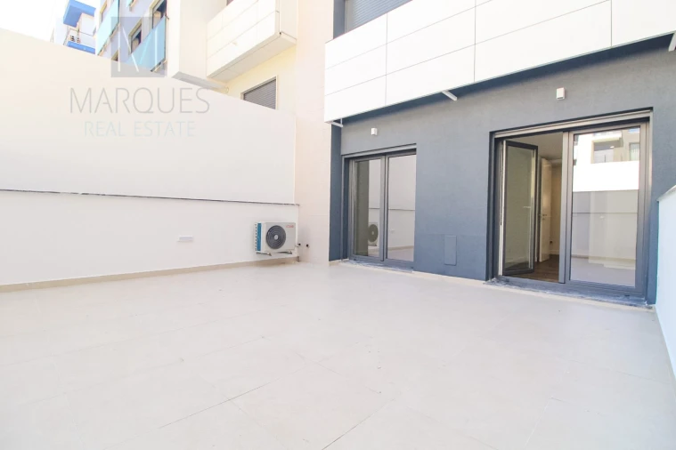 Apartamento T5 para Venda em Laranjeiro e Feijó Foto 17