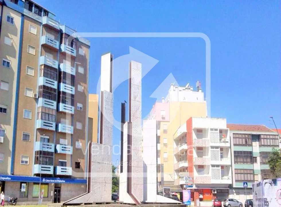 Apartamento T3 para Venda em Santo Antonio da Charneca Foto 14