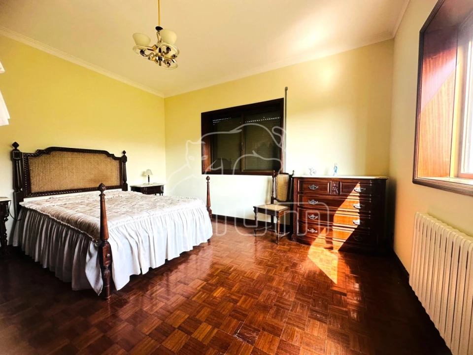 Moradia T4 para Venda em Lanhelas Foto 12