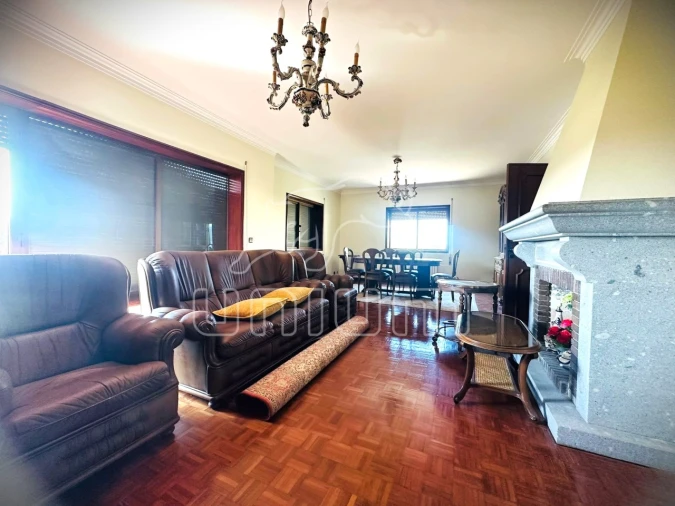 Moradia T4 para Venda em Lanhelas Foto 6