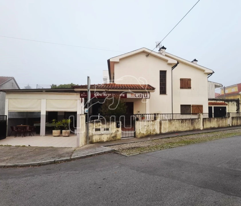 Negócio para Venda em Santa Marta de Portuzelo Foto 1