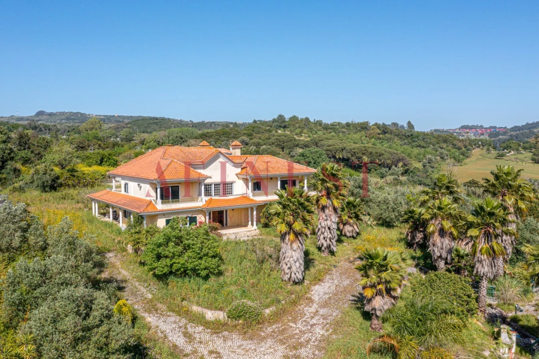 Moradia T7 para Venda em Bucelas Foto 1