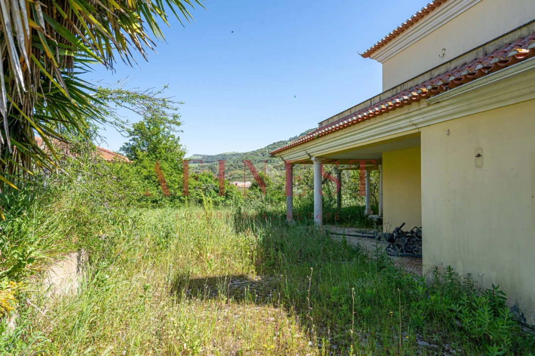 Moradia T7 para Venda em Bucelas Foto 25