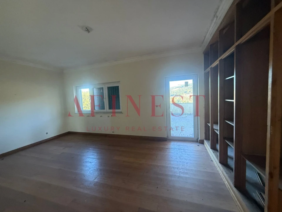 Moradia T7 para Venda em Bucelas Foto 43