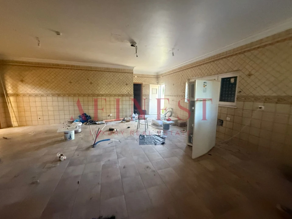 Moradia T7 para Venda em Bucelas Foto 50