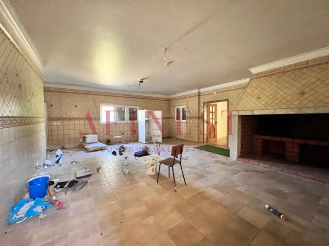 Moradia T7 para Venda em Bucelas Foto 33