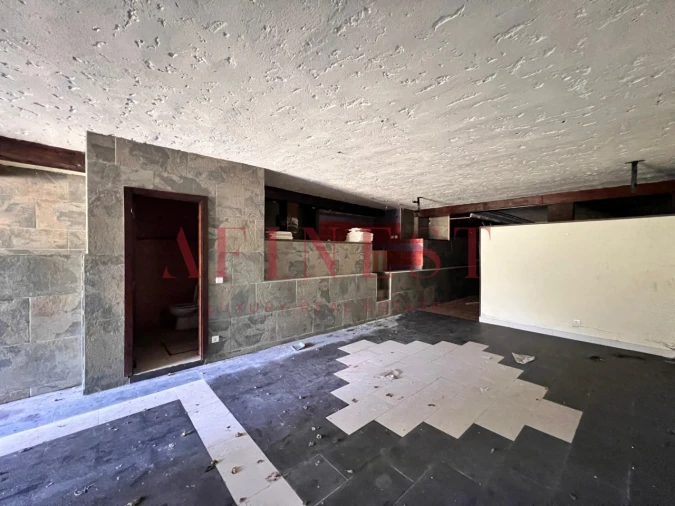 Moradia T7 para Venda em Bucelas Foto 17