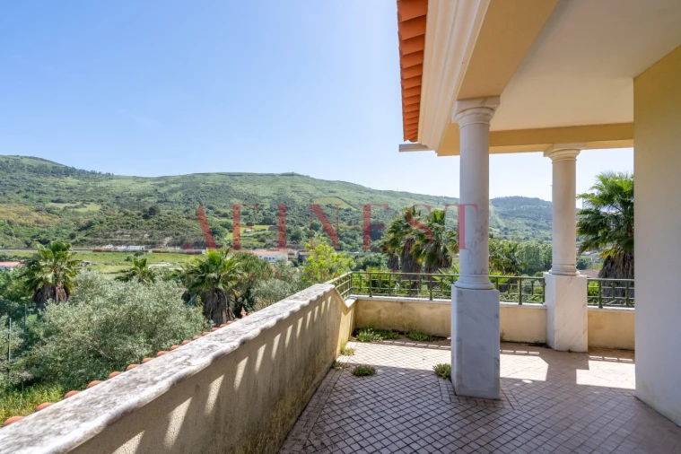 Moradia T7 para Venda em Bucelas Foto 15