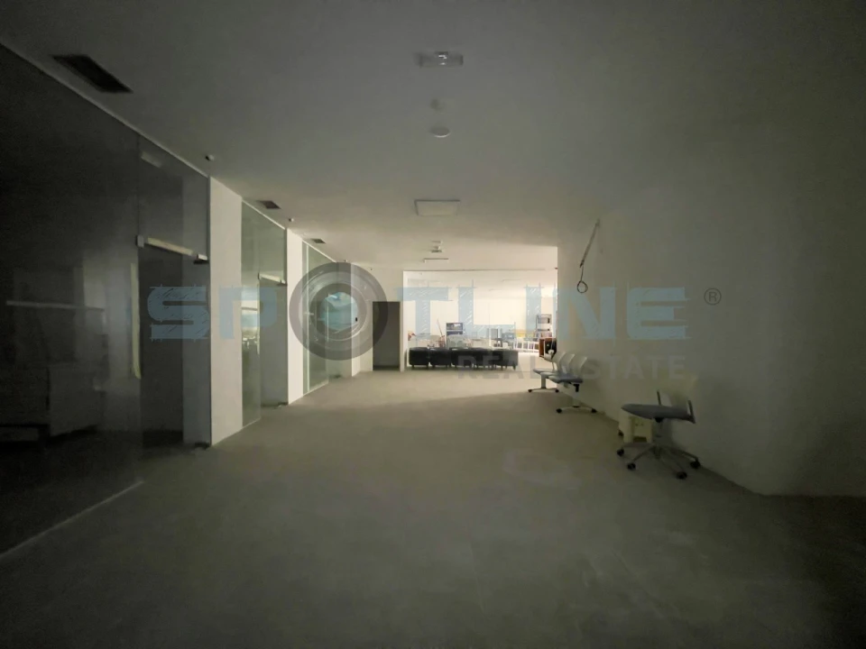 Loja para Venda em Massamá e Monte Abraão Foto 14