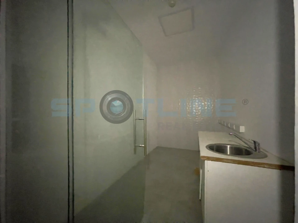 Loja para Venda em Massamá e Monte Abraão Foto 18