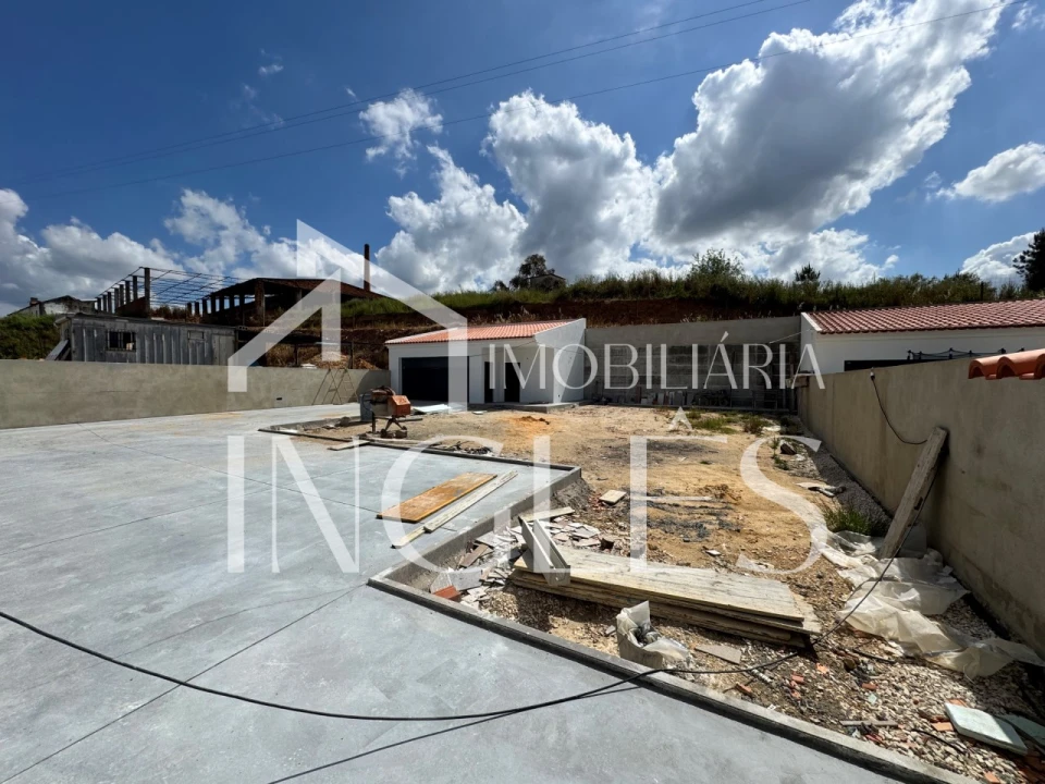 Moradia T3 para Venda em Fazendas de Almeirim Foto 35