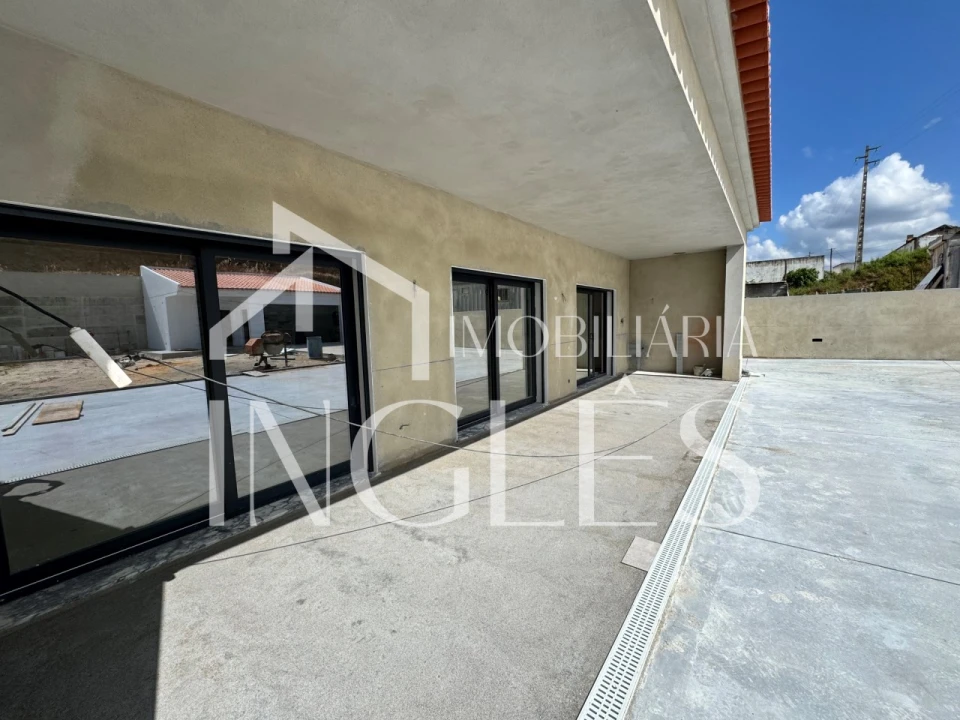 Moradia T3 para Venda em Fazendas de Almeirim Foto 37