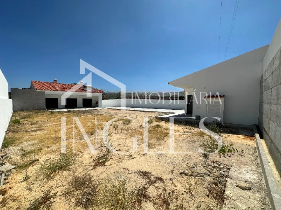 Moradia T3 para Venda em Fazendas de Almeirim Foto 27