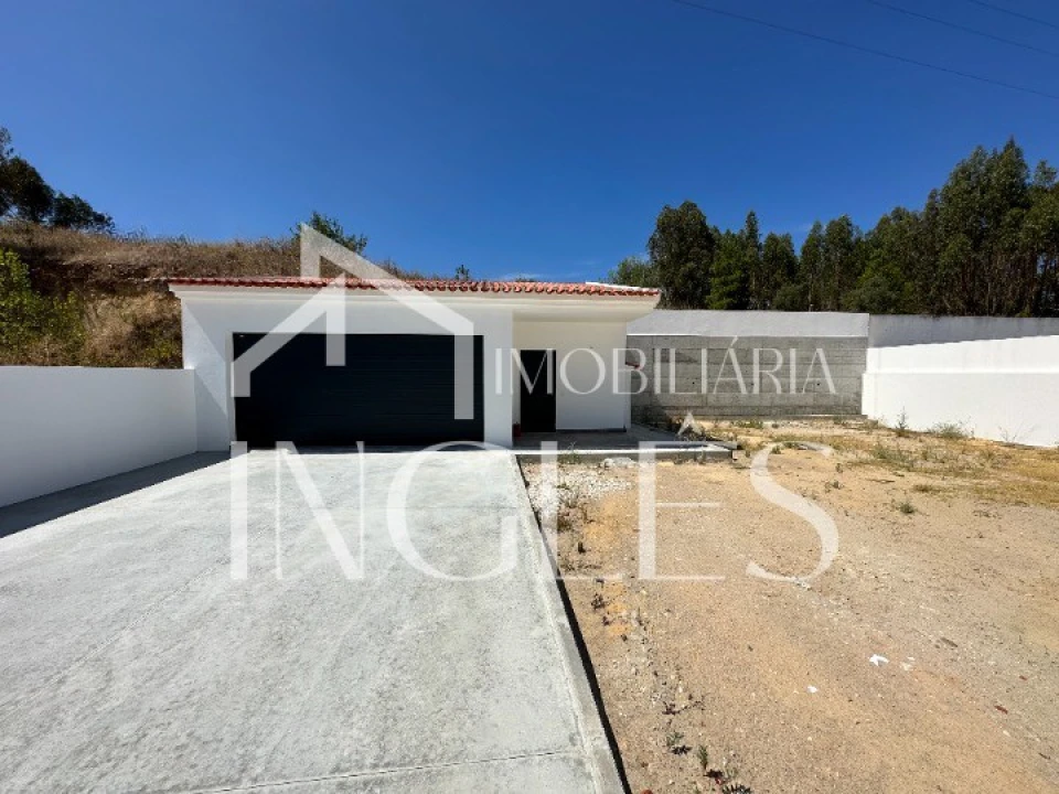 Moradia T3 para Venda em Fazendas de Almeirim Foto 28