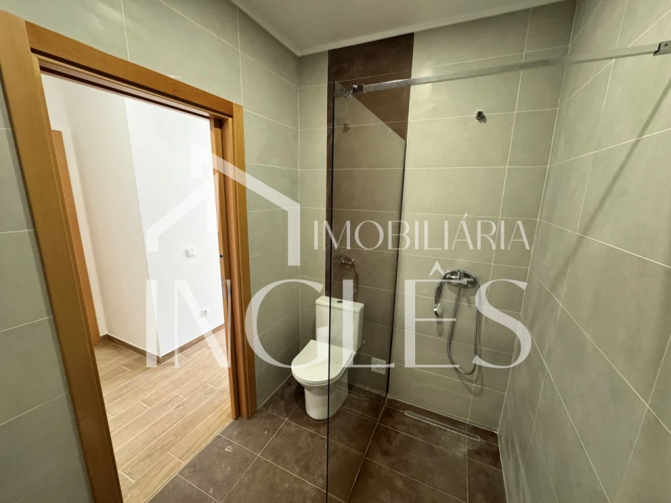 Moradia T3 para Venda em Fazendas de Almeirim Foto 6