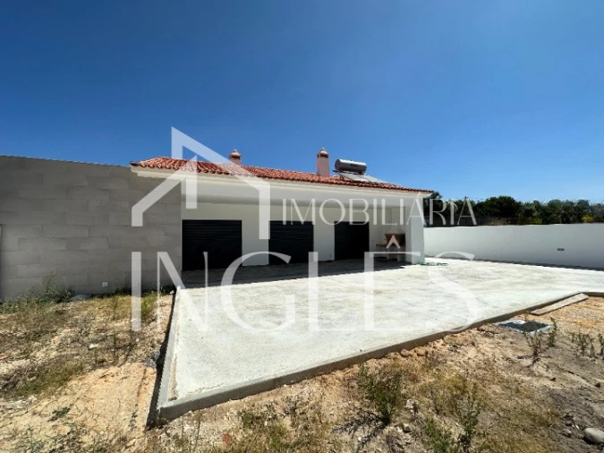 Moradia T3 para Venda em Fazendas de Almeirim Foto 26