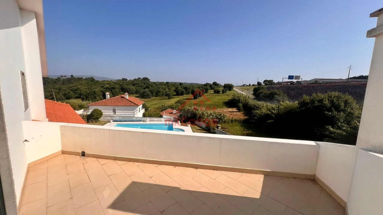 Moradia T4 para Venda em Bombarral e Vale Covo Foto 23