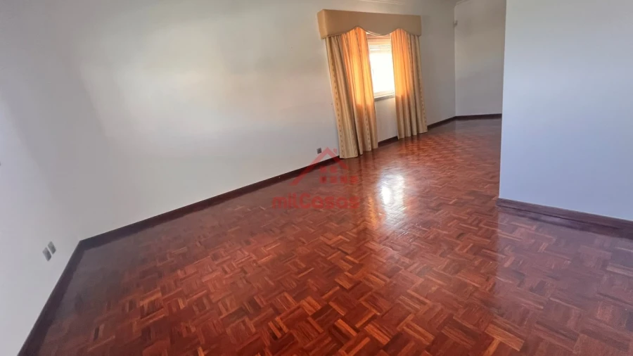 Moradia T4 para Venda em Bombarral e Vale Covo Foto 18