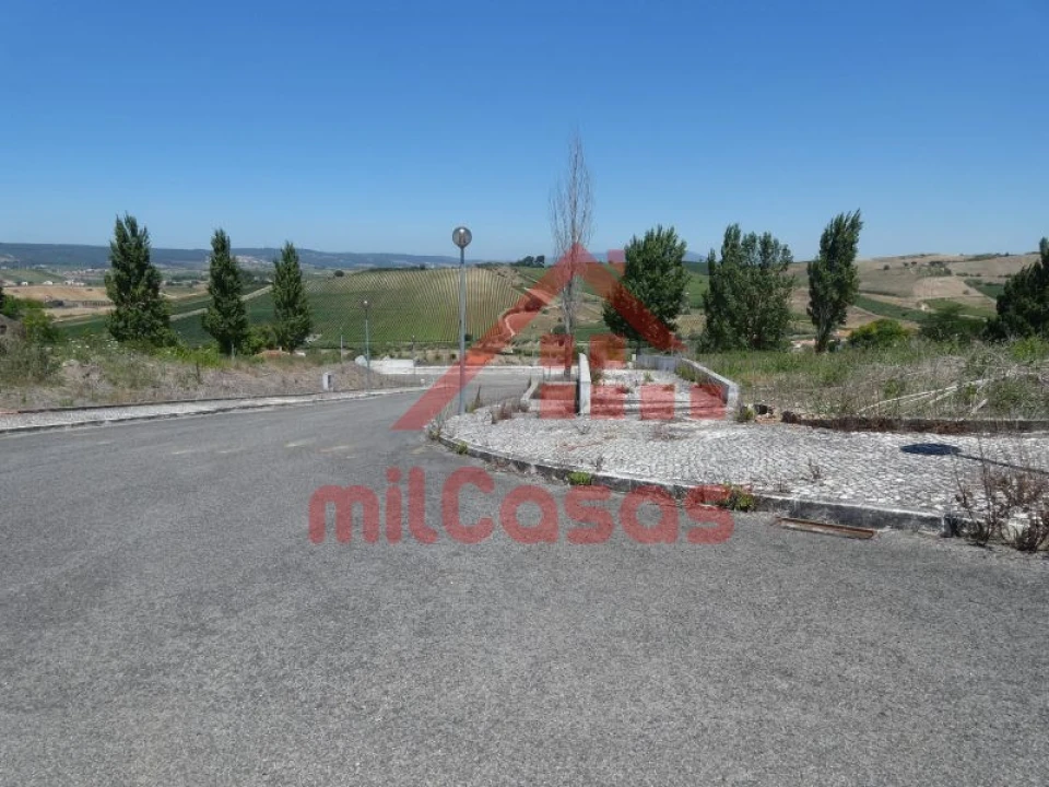 Terreno para Venda em Carvoeira e Carmões Foto 25
