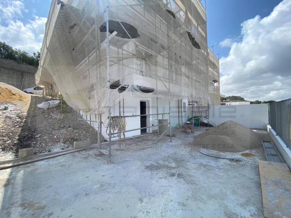 Moradia T3 para Venda em Almargem do Bispo, Pêro Pinheiro e Montelavar Foto 26