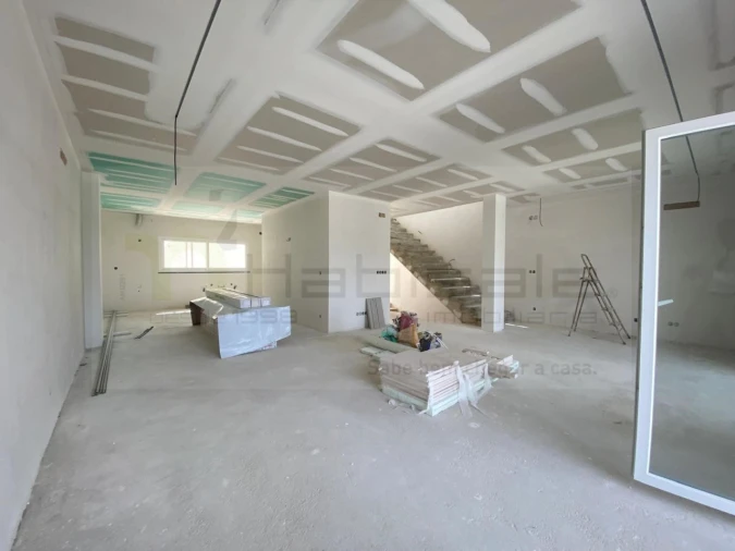 Moradia T3 para Venda em Almargem do Bispo, Pêro Pinheiro e Montelavar Foto 4