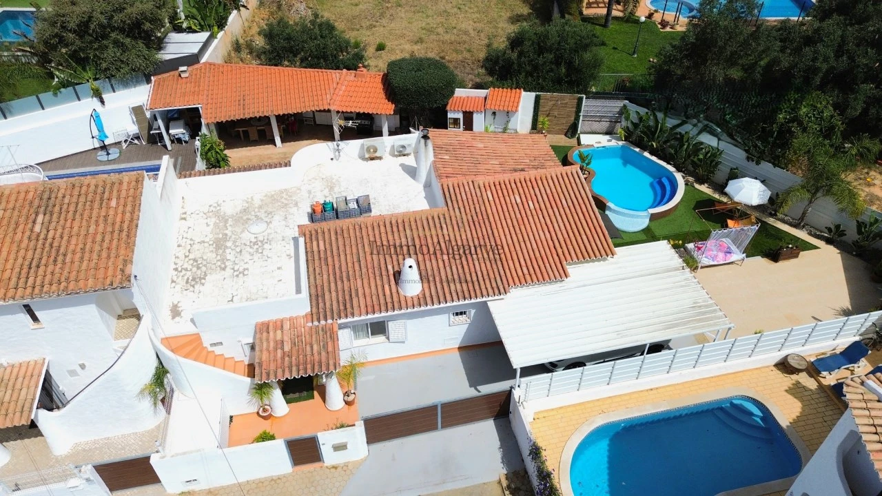 Moradia T3 para Venda em Albufeira e Olhos de Água Foto 4