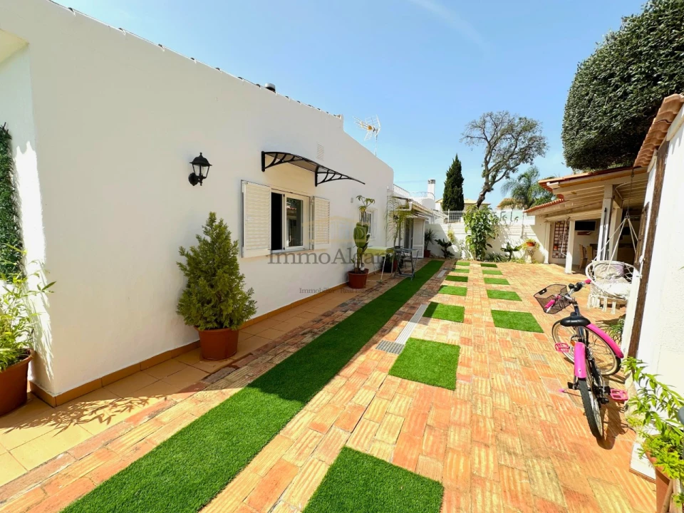 Moradia T3 para Venda em Albufeira e Olhos de Água Foto 23