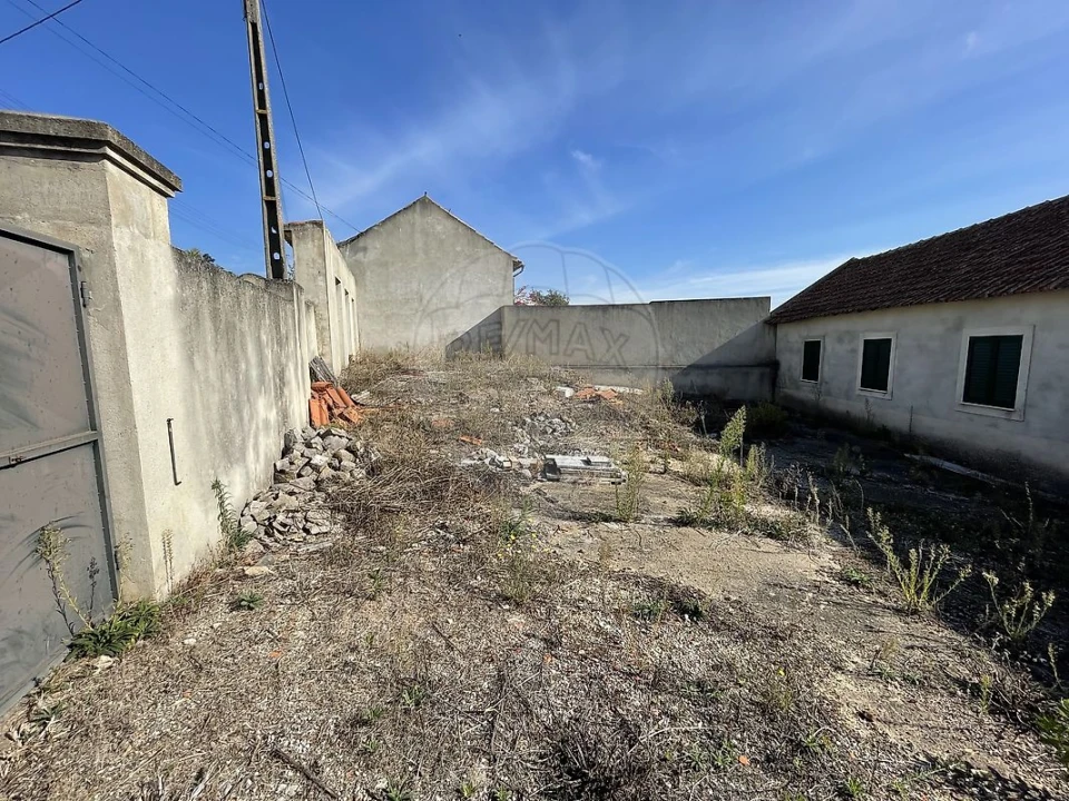 Moradia T3 para Venda em Manique do Intendente, Vila Nova de São Pedro e Maçussa Foto 35