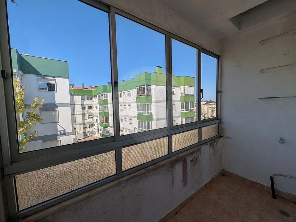 Apartamento T2 para Venda em Odivelas Foto 14
