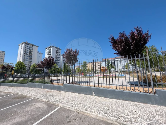 Apartamento T2 para Venda em Odivelas Foto 3