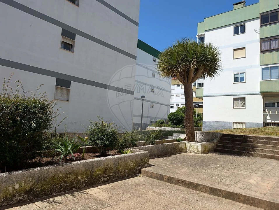 Apartamento T2 para Venda em Odivelas Foto 1