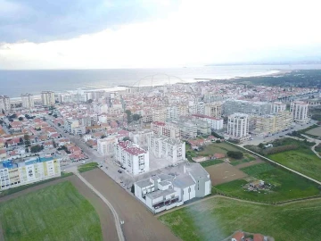 Moradia T10 para Venda em Costa da Caparica