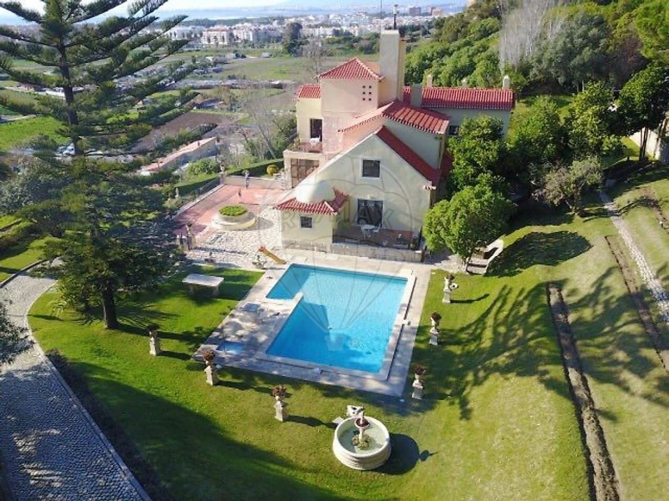 Moradia T10 para Venda em Costa da Caparica Foto 2