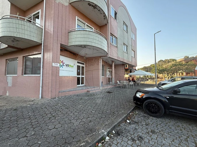 Apartamento T2 para Venda em Santa Maria de Lamas Foto 3