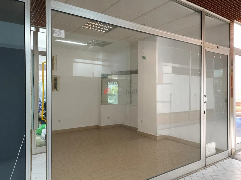 Loja para Venda em Alto do Seixalinho, Santo André e Verderena Foto 1