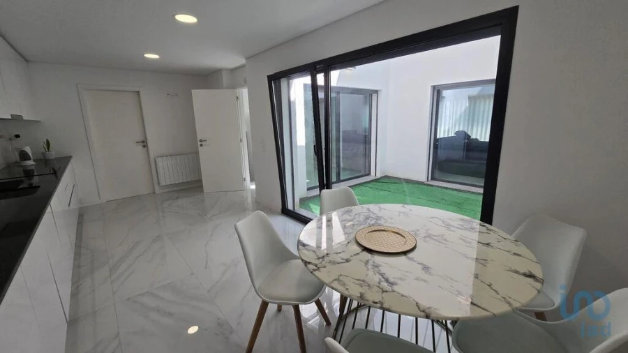 Moradia T3 para Venda em Louredo Foto 11