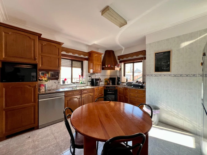 Moradia T5 para Venda em Ega Foto 2